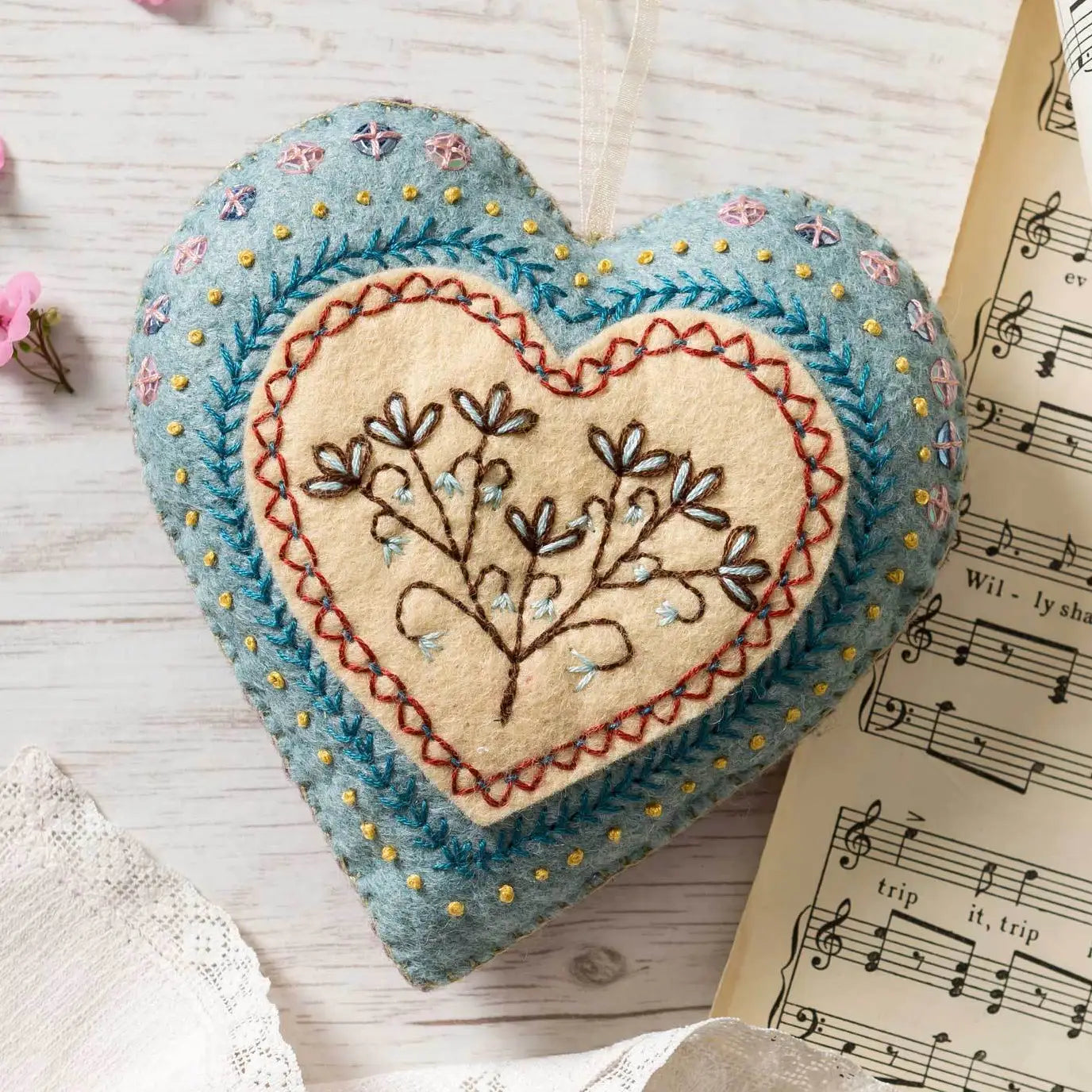 Corinne Lappiere - Embroidered Heart Felt Craft Mini Kit