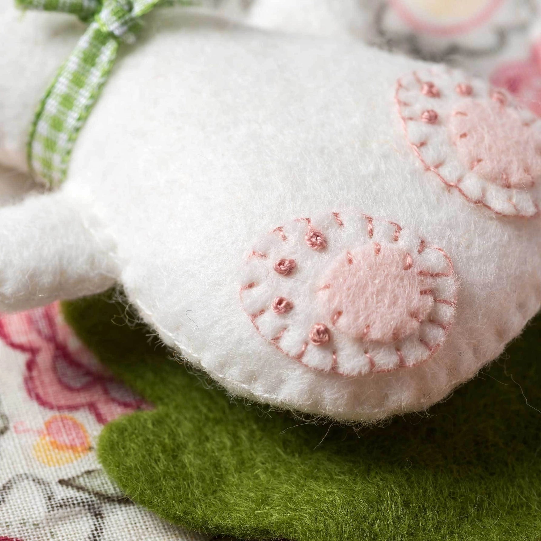 Corinne Lappiere - Bunny in Carrot Felt Craft Mini Kit