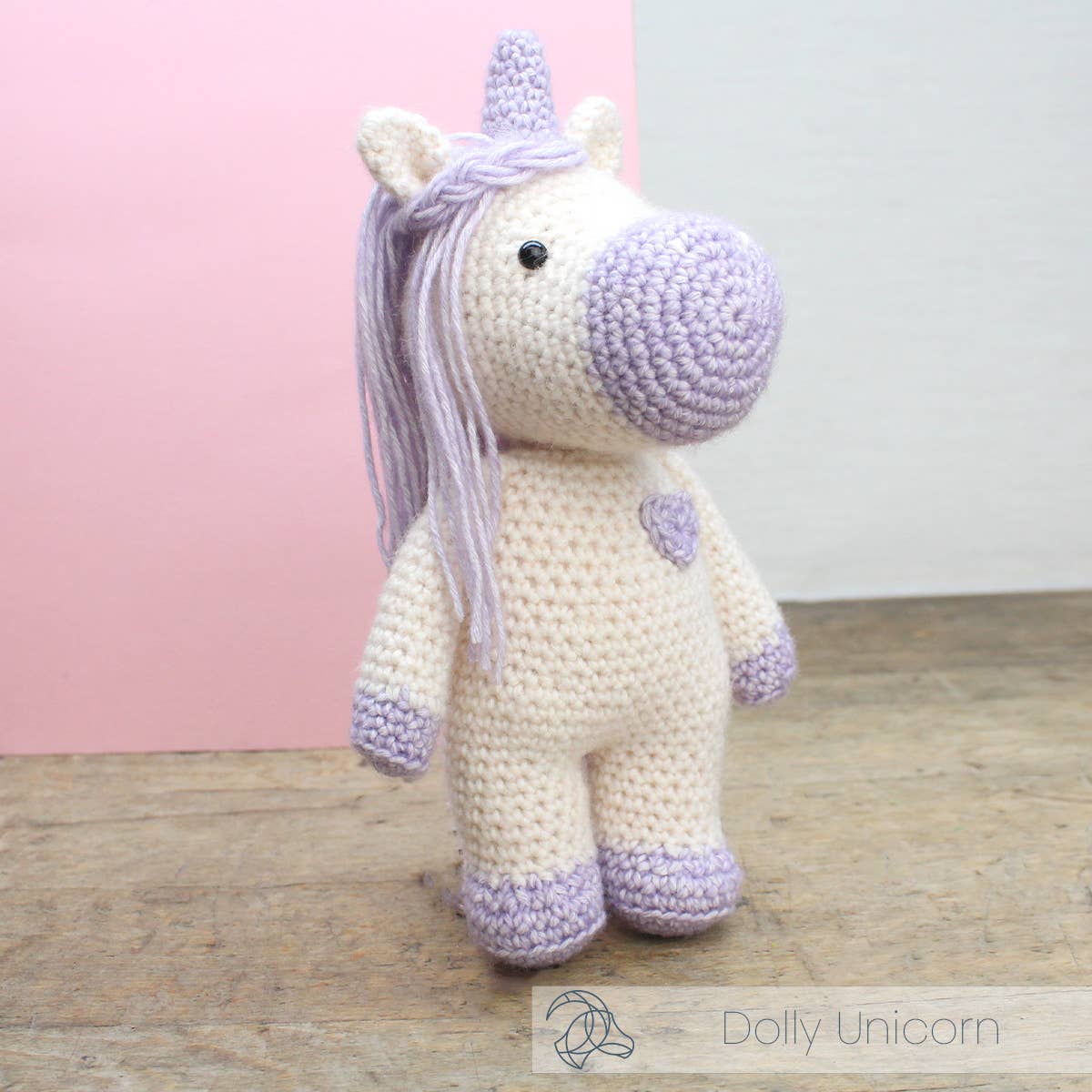 Hardicraft DIY Crochet Kit Dolly the Unicorn — Marias Wool Shop