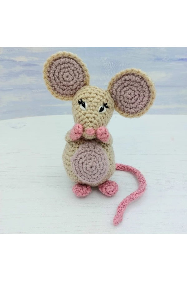 Wee Woolly Wonderfuls - Mabel the Mouse Crochet Pattern