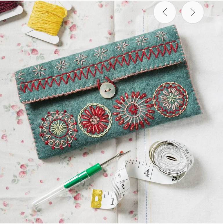 Corinne Lappiere - Sewing Pouch Felt Craft Mini Kit