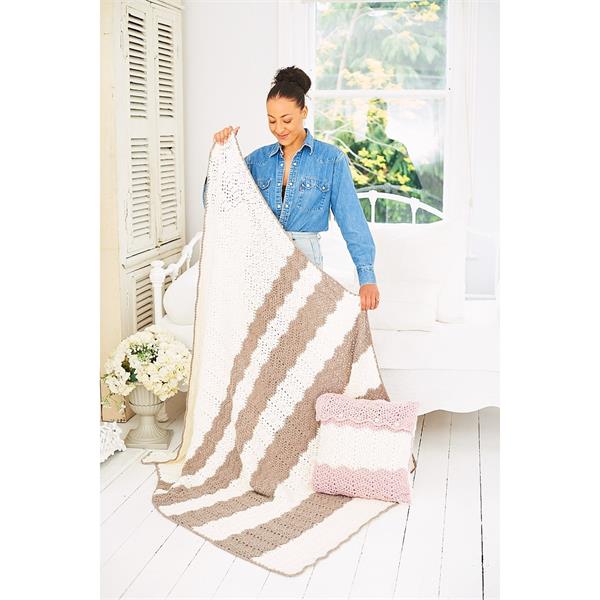 Stylecraft Pattern 9935 Easy Crochet Chunky Blanket & Cushion