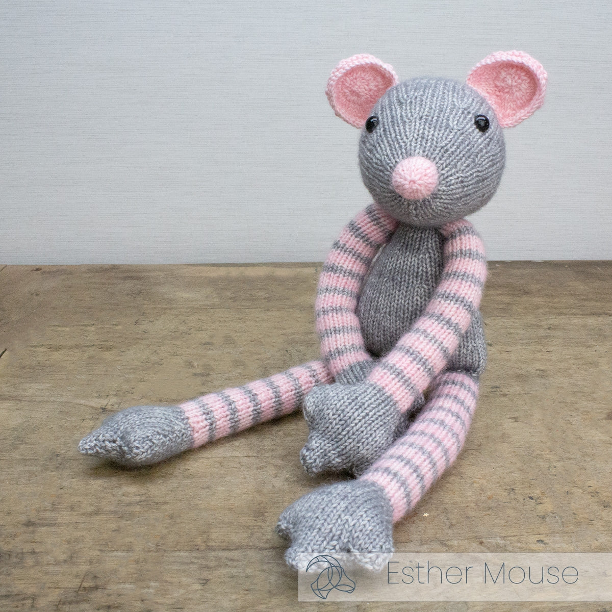 Hardicraft - DIY Knitting Kit - Esther Mouse