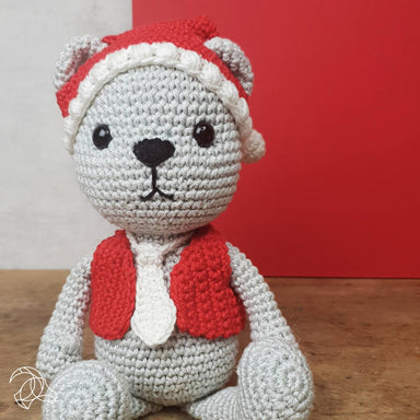 Hardicraft - DIY Crochet Kit - Winter Bear
