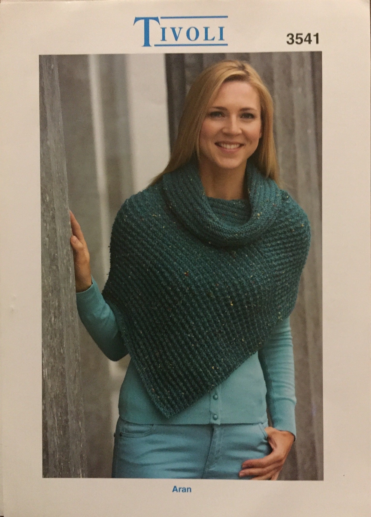 Tivoli Poncho 3541