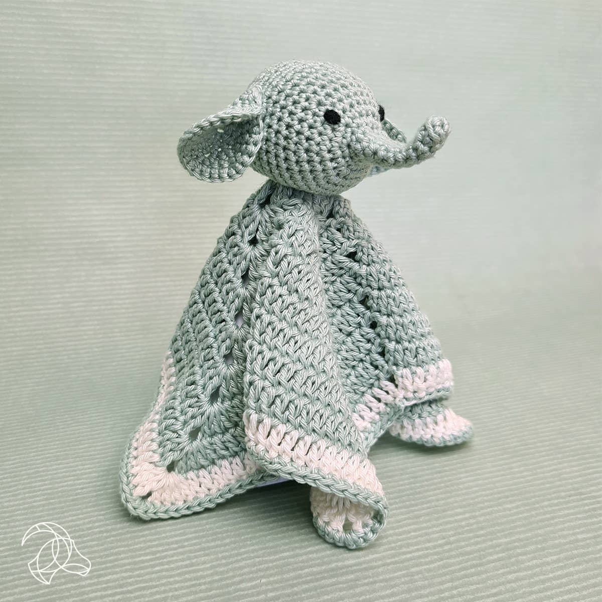 Cuddle Elephant Crochet Kit - Hardicraft